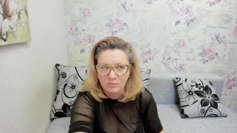 Snapshot of lea_fruit chatting on 01-19-25, 05:26 Lea online show from 01-19-25, 05:26