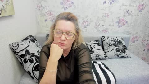 Snapshot of lea_fruit chatting on 01-19-25, 08:29 Lea online show from 01-19-25, 08:29