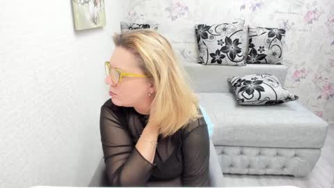 Snapshot of lea_fruit chatting on 01-21-25, 07:17 Lea online show from 01-21-25, 07:17