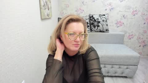 Snapshot of lea_fruit chatting on 01-28-25, 10:23 Lea online show from 01-28-25, 10:23