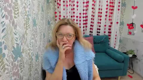 Snapshot of lea_fruit chatting on 02-18-25, 05:10 Lea online show from 02-18-25, 05:10