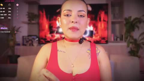 Snapshot of lea_gray_ chatting on 07-03-26, 06:47 L E A online show from 07-03-26, 06:47
