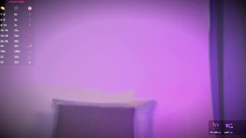 Snapshot of lea_gray_ chatting on 07-11-26, 06:43 L E A online show from 07-11-26, 06:43