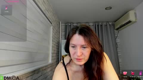 Lea online show from 12-05-25, 01:14