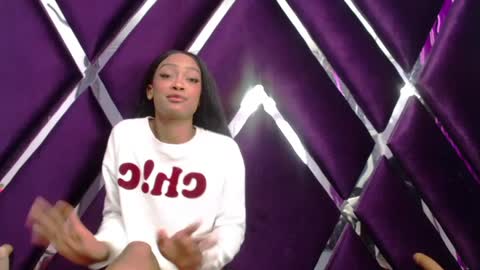 Snapshot of lea_sweetly chatting on 09-12-25, 01:44 lea sewwtly online show from 09-12-25, 01:44