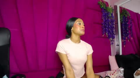 Snapshot of lea_sweetly chatting on 10-06-25, 01:08 lea sewwtly online show from 10-06-25, 01:08