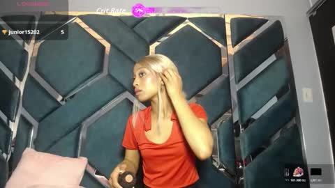 Snapshot of lea_sweetly chatting on 11-12-25, 01:33 lea sewwtly online show from 11-12-25, 01:33