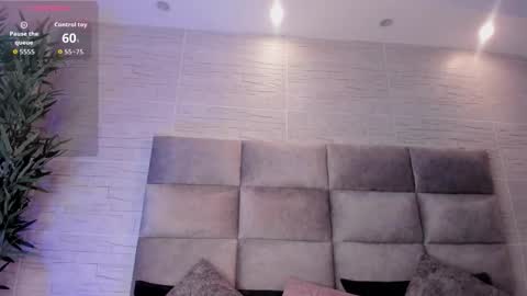 lea_walkerr online show from 10-14-25, 09:15