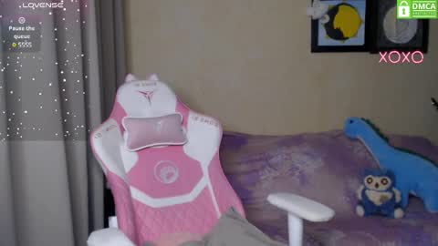 Snapshot of leah__gotty chatting on 02-02-25, 04:26 Leah Gotty online show from 02-02-25, 04:26