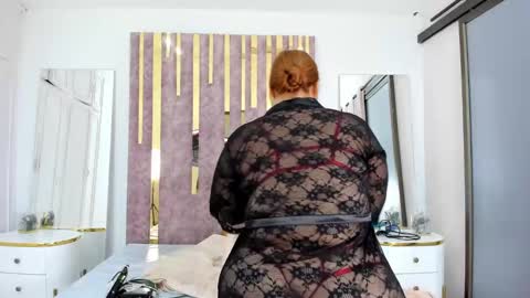 Snapshot of leahbarker chatting on 02-27-25, 11:26 Leah online show from 02-27-25, 11:26