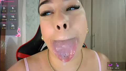 leah online show from 06-07-26, 10:41