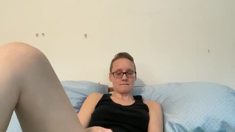 Snapshot of leahwilde chatting on 02-03-25, 08:35 Lee online show from 02-03-25, 08:35