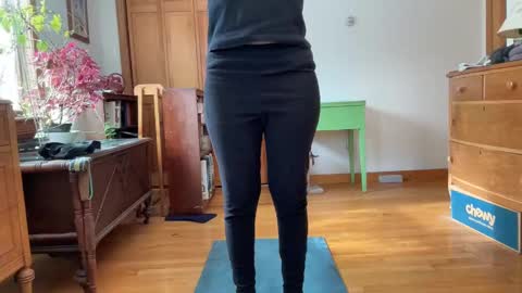 Snapshot of leahwilde chatting on 02-15-25, 03:17 Lee online show from 02-15-25, 03:17