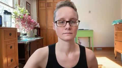 Snapshot of leahwilde chatting on 03-02-25, 03:37 Lee online show from 03-02-25, 03:37