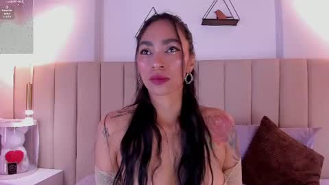 Snapshot of leamonroe__ chatting on 07-19-26, 11:58 Hey Im Lea online show from 07-19-26, 11:58