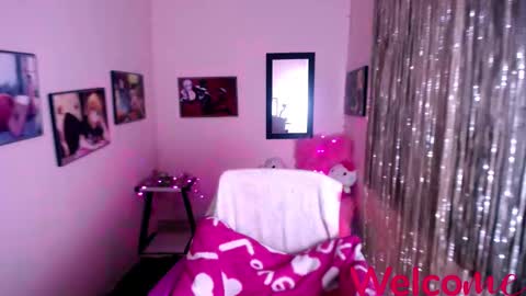 Leandra online show from 01-24-25, 04:28