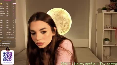 Snapshot of leandraconcatelli chatting on 01-09-26, 06:16 Sophie online show from 01-09-26, 06:16