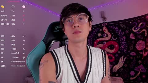 Snapshot of leaneseb chatting on 01-13-25, 05:02 leaneseb online show from 01-13-25, 05:02