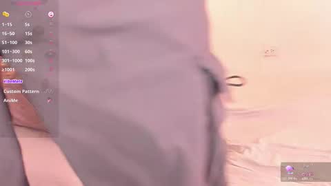 Snapshot of leaneseb chatting on 10-24-25, 09:00 leaneseb online show from 10-24-25, 09:00