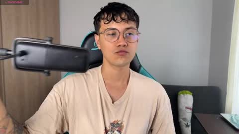 leaneseb online show from 04-05-26, 09:23