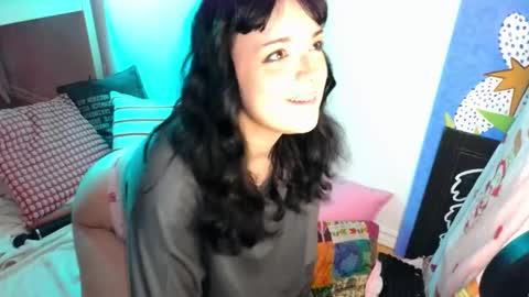 Snapshot of learaypie chatting on 02-11-25, 10:28 Lea Ray Pie online show from 02-11-25, 10:28