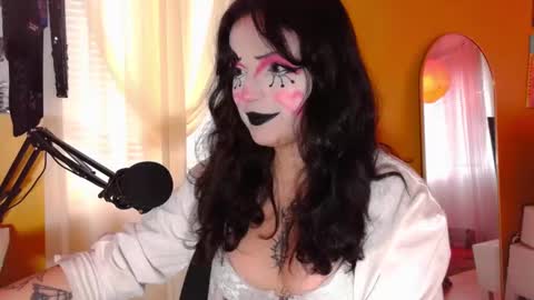 Lea Ray Pie online show from 10-16-25, 07:26