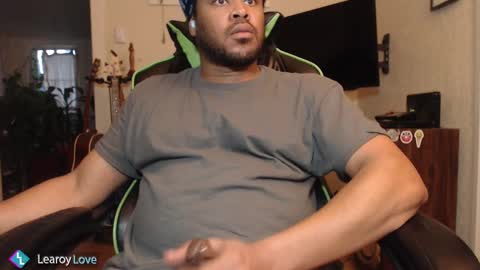 Snapshot of learoy chatting on 03-04-25, 01:45 Learoy online show from 03-04-25, 01:45