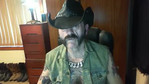 leathergreaser online show from 12-20-25, 07:32