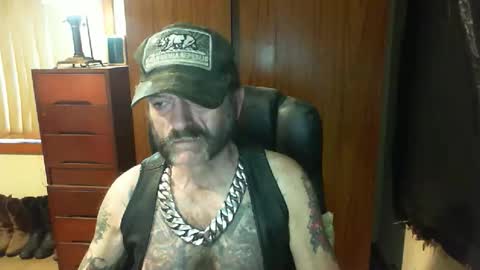 leathergreaser online show from 02-02-26, 08:46