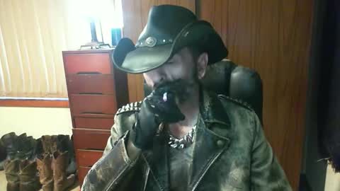 Snapshot of leathergreaser chatting on 05-14-26, 08:59 leathergreaser online show from 05-14-26, 08:59