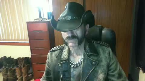Snapshot of leathergreaser chatting on 05-15-26, 09:11 leathergreaser online show from 05-15-26, 09:11