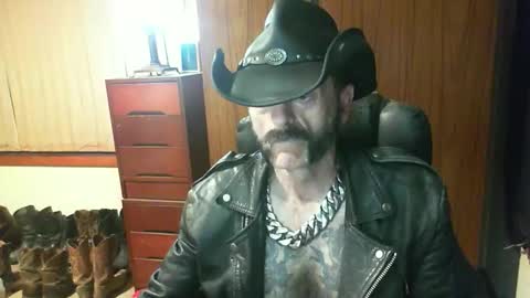 Snapshot of leathergreaser chatting on 05-16-26, 06:39 leathergreaser online show from 05-16-26, 06:39