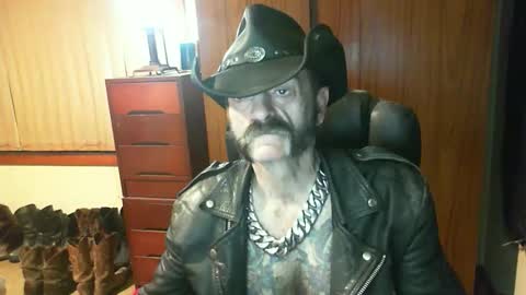 Snapshot of leathergreaser chatting on 05-18-26, 07:36 leathergreaser online show from 05-18-26, 07:36