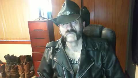 Snapshot of leathergreaser chatting on 05-18-26, 08:47 leathergreaser online show from 05-18-26, 08:47