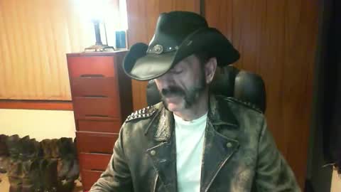Snapshot of leathergreaser chatting on 05-25-26, 07:53 leathergreaser online show from 05-25-26, 07:53