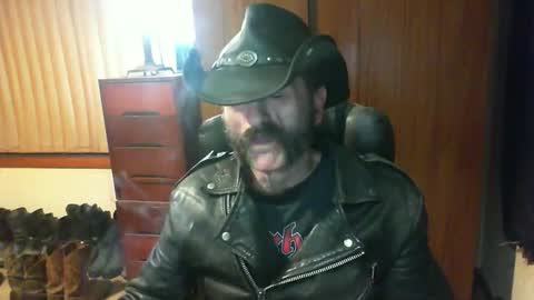 Snapshot of leathergreaser chatting on 05-31-26, 06:31 leathergreaser online show from 05-31-26, 06:31