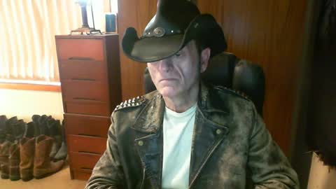Snapshot of leathergreaser chatting on 07-09-26, 06:06 leathergreaser online show from 07-09-26, 06:06