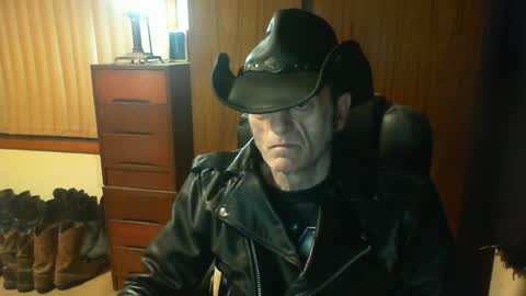Snapshot of leathergreaser chatting on 07-10-26, 08:07 leathergreaser online show from 07-10-26, 08:07