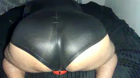 leatherman31 online show from 11-22-25, 02:16