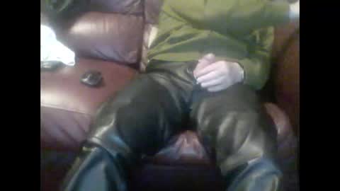 leatherpants68 online show from 09-27-25, 08:58