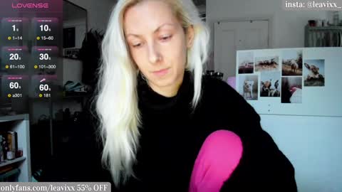 LeaVixx online show from 12-10-24, 03:22