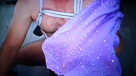 Snapshot of lechiffre1205 chatting on 11-23-25, 07:41 Michel online show from 11-23-25, 07:41