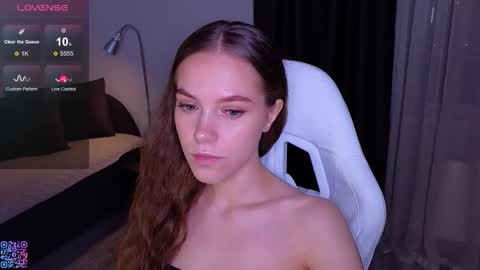 Snapshot of lecsika chatting on 11-08-25, 12:05 lecsika online show from 11-08-25, 12:05