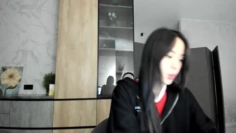 Snapshot of lee_chang chatting on 12-18-25, 01:17 lee_chang online show from 12-18-25, 01:17