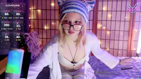 Snapshot of lee_ex chatting on 11-23-25, 01:05 Lee ex online show from 11-23-25, 01:05