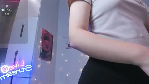 Snapshot of leehaeun7 chatting on 02-14-26, 08:16 Lee Haeun online show from 02-14-26, 08:16