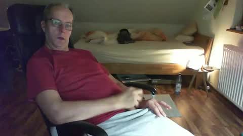 Dave online show from 02-05-25, 11:28