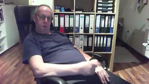 Dave online show from 02-11-26, 04:34