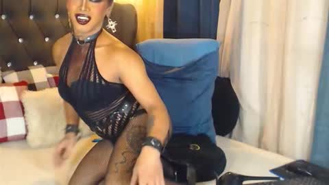 Snapshot of legendarysofia chatting on 12-15-25, 05:39 legendarysofia online show from 12-15-25, 05:39