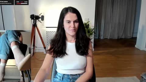 Elle  online show from 03-29-26, 03:34